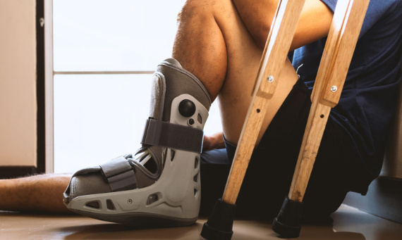 Co robić, aby skorzystać z refundacji NFZ na sprzęt ortopedyczny?
