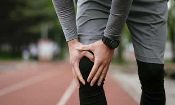 Kiedy warto używać stabilizatora na kolano do biegania?