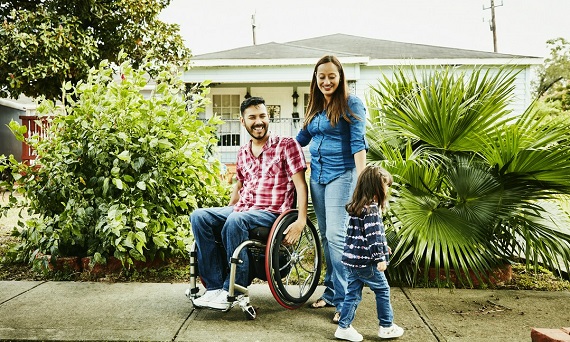 Na jakie aspekty warto zwrócić uwagę przy wyborze wózka inwalidzkiego?
